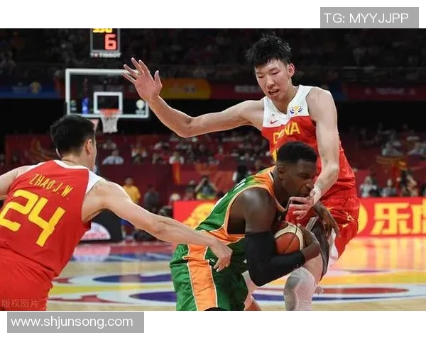 巩晓彬直言不讳批评姚明引发篮球界热议两位传奇人物的观点碰撞