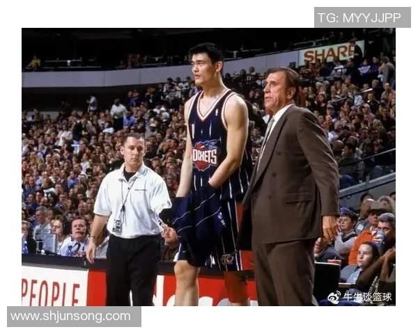 姚明低打背后的故事与影响：从篮球巨星到文化符号的转变